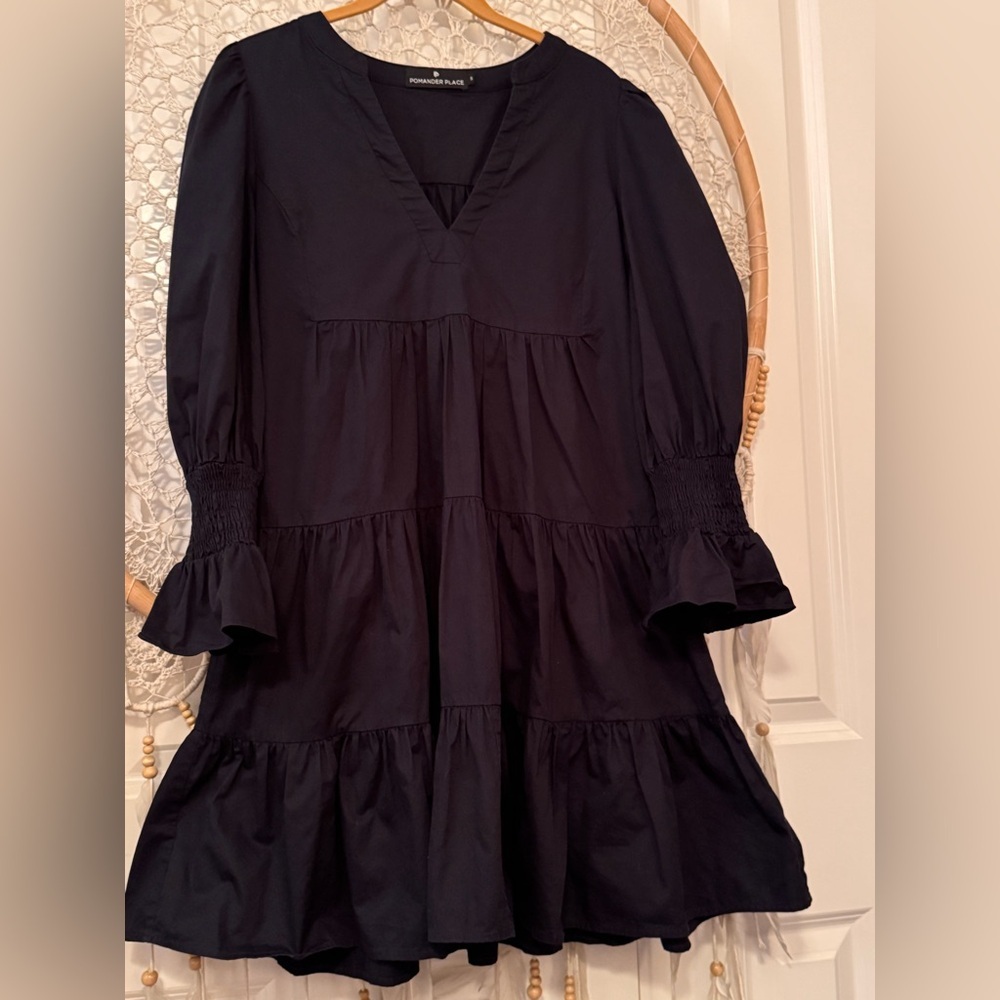 Pomander Place Navy Dress size small 100% cotton Tiered. Tuckernuck A00321